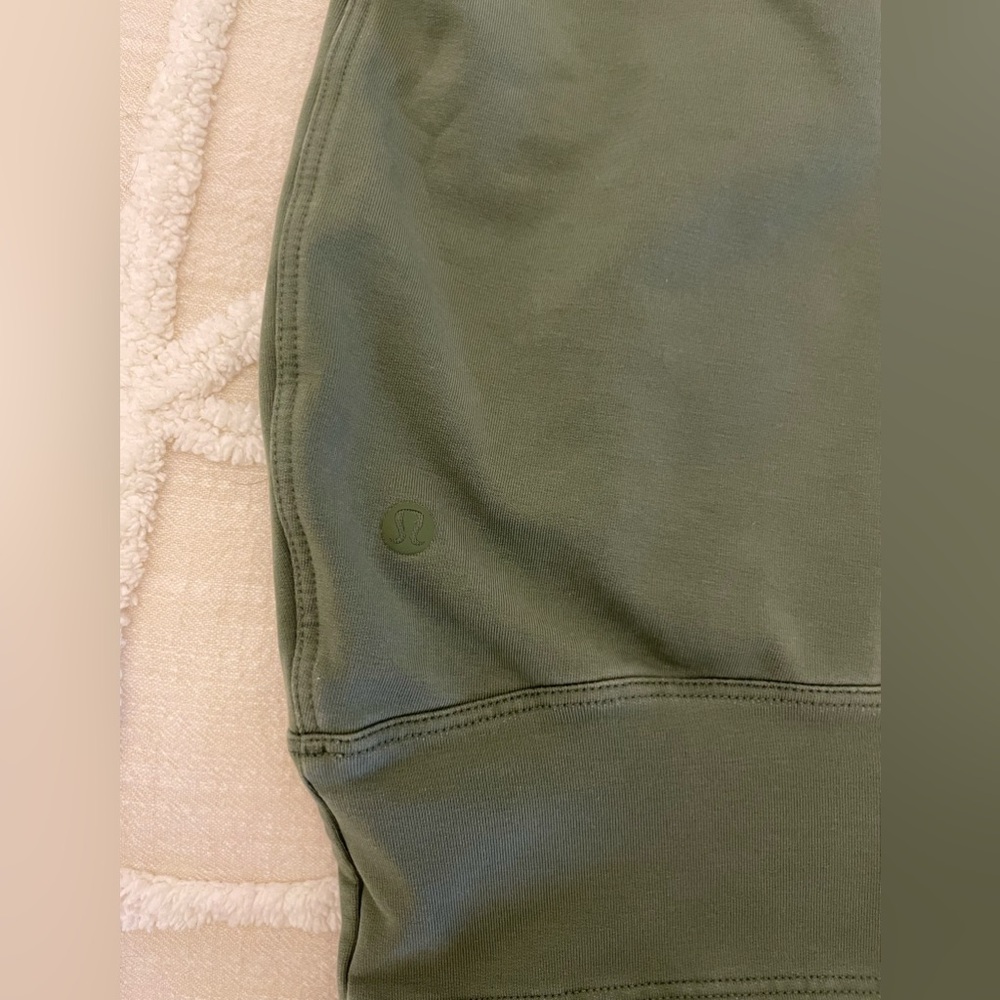 Lululemon LA Packable pullover - Picture 7 of 7